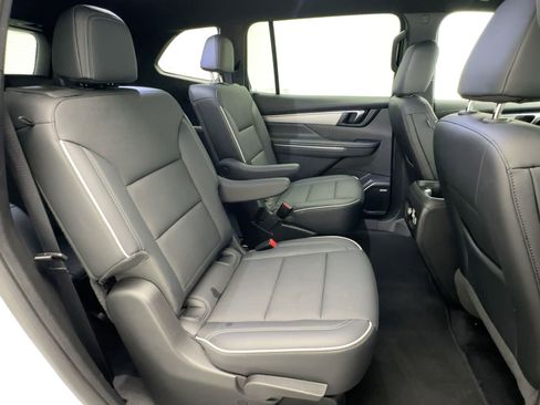 Certified 2025 Buick Enclave Preferred image 28