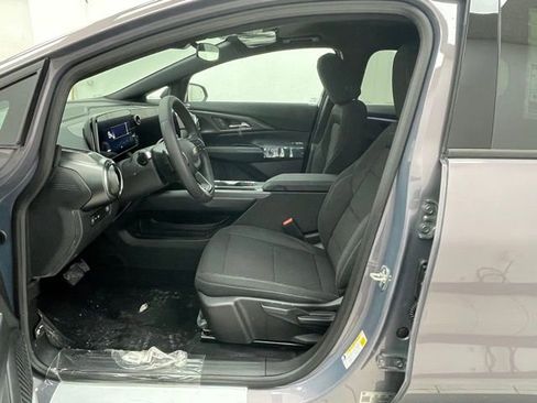 New 2026 Chevrolet Equinox EV LT image 10