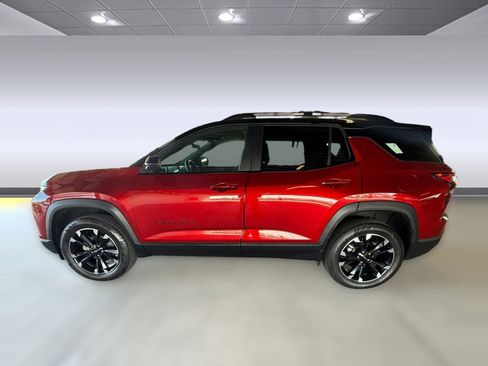 Used 2025 Chevrolet Equinox RS w/ Safety and Technology Package image 2