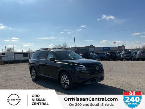 New 2026 Nissan Pathfinder SL image 3