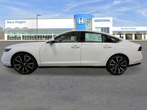 New 2026 Honda Accord Touring image 2