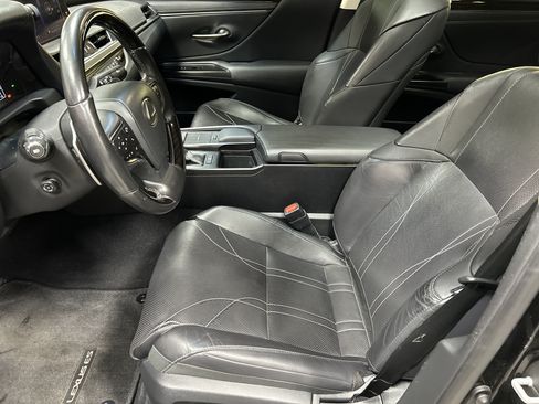 Used 2019 Lexus ES 350 w/ Accessory Package FWD image 16