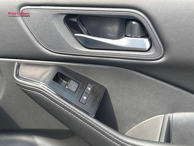Certified 2026 Nissan Rogue SV FWD image 13