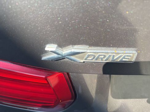 Used 2016 BMW 320i xDrive Sedan image 9