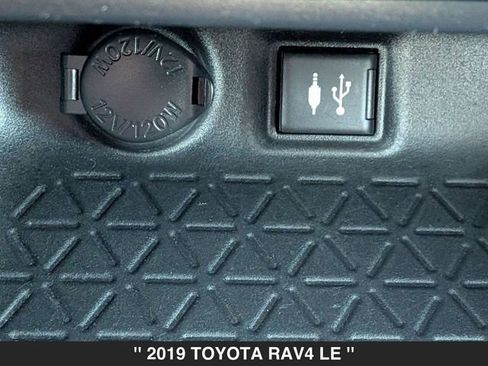 Used 2019 Toyota RAV4 LE image 26
