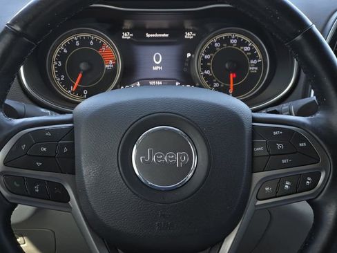 Used 2019 Jeep Cherokee Limited w/ Technology Group image 25