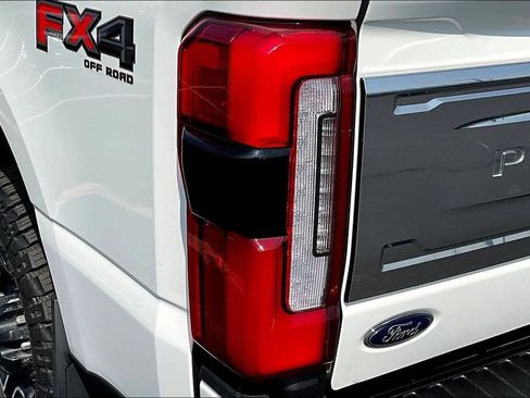 Used 2024 Ford F350 Platinum w/ FX4 Off-Road Package AWD/4WD image 24
