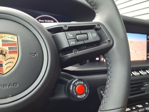 Used 2025 Porsche 911 Carrera 4 GTS image 22