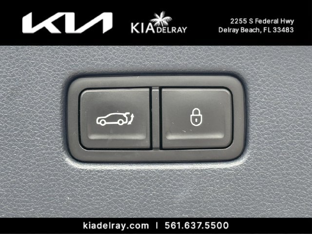 Used 2023 Genesis GV70 2.5T w/ Sport Prestige Package AWD/4WD image 9