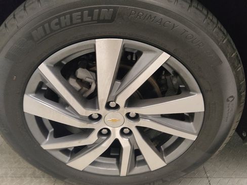 Used 2024 Chevrolet Equinox LT w/ LPO, Floor Liner Package image 31