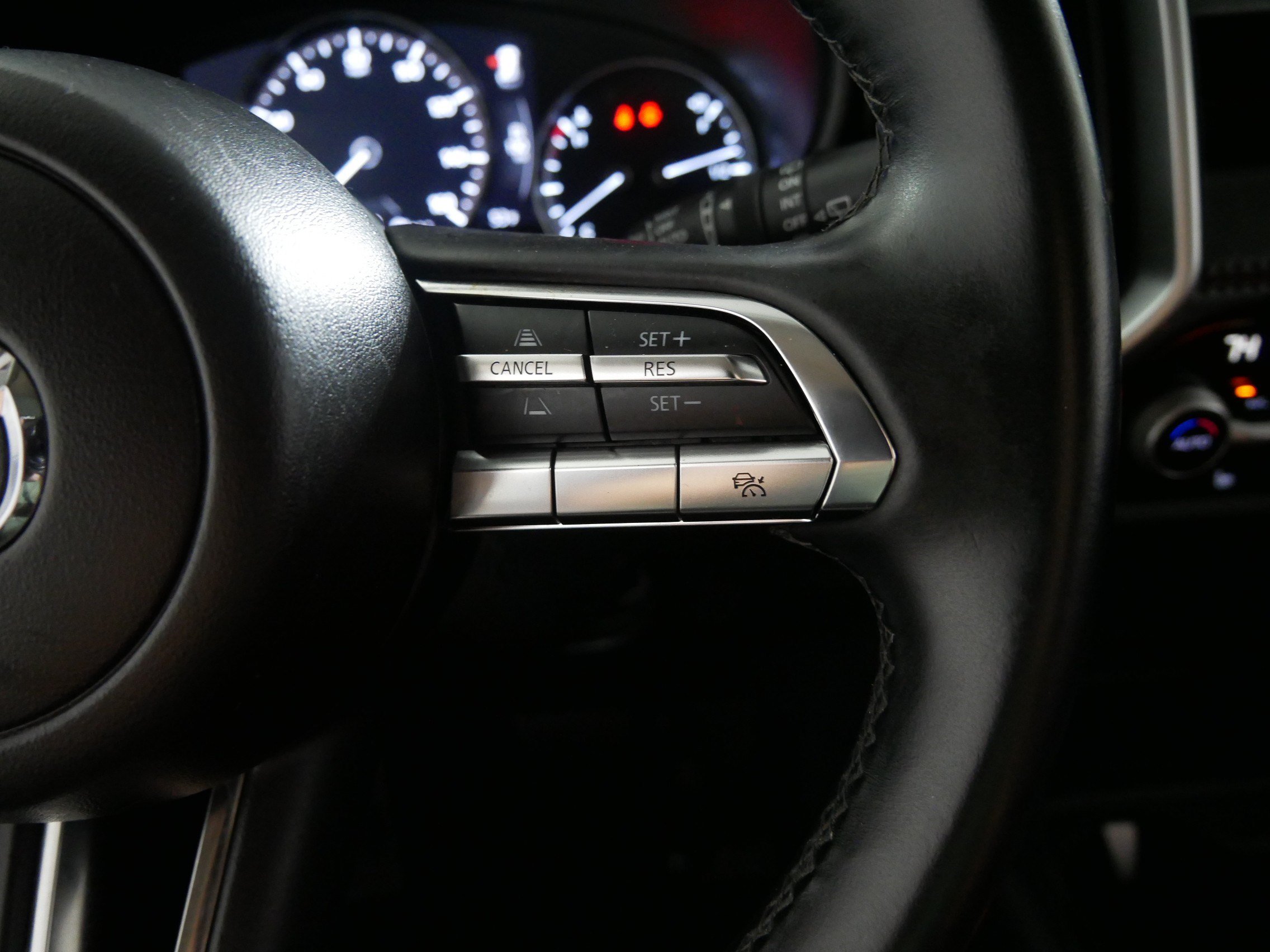 Used 2025 MAZDA CX-50 AWD 2.5 Hybrid w/ Premium Pkg image 28