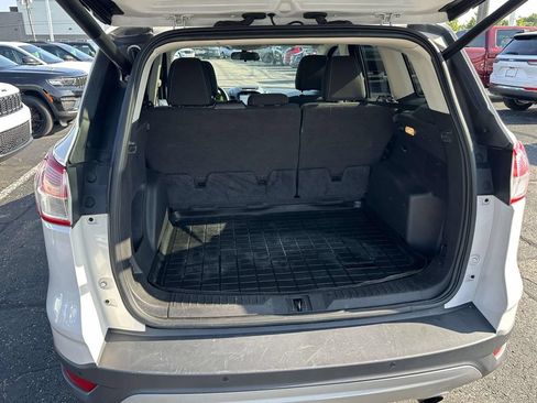 Used 2016 Ford Escape SE w/ Equipment Group 201A FWD image 11