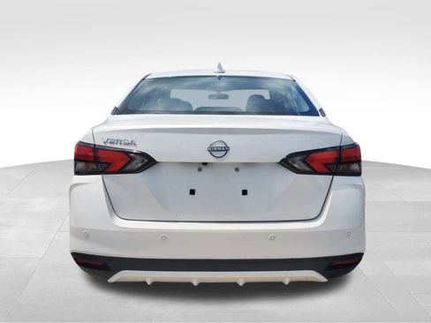 New 2025 Nissan Versa SV w/ Trunk Package FWD image 5