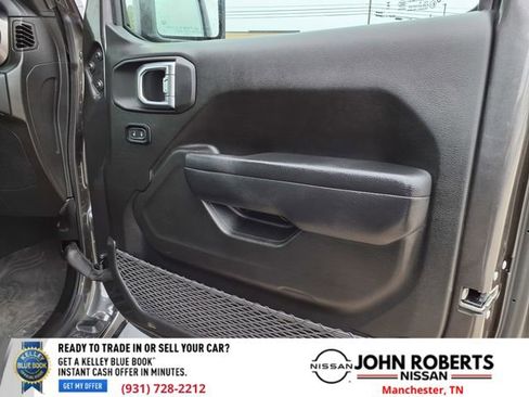 Used 2023 Jeep Gladiator Sport image 19
