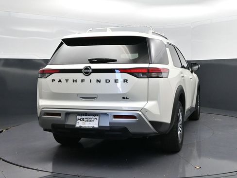 Used 2023 Nissan Pathfinder SL w/ Lighting Package (N92) image 7