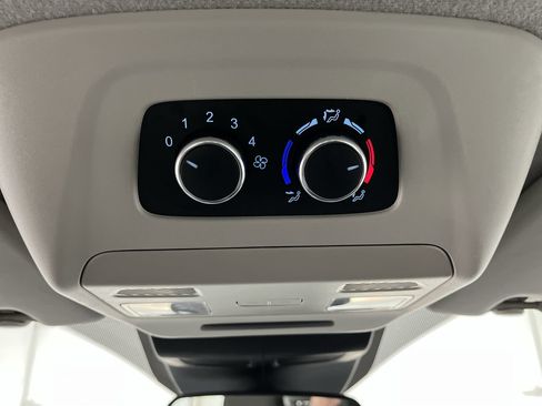 Used 2024 Ford Transit 350 XLT image 11