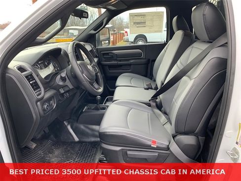 Used 2024 RAM 3500 Tradesman image 3