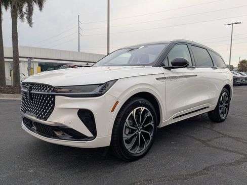 New 2026 Lincoln Nautilus Reserve AWD/4WD image 8