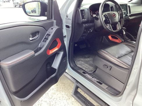 Used 2023 Nissan Frontier PRO-4X w/ Pro-4X Premium Package image 12