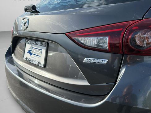 Used 2017 MAZDA MAZDA3 Touring FWD image 35
