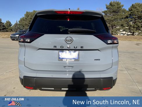 New 2026 Nissan Rogue SV image 4