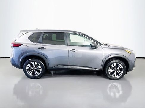 Used 2022 Nissan Rogue SV AWD/4WD image 7