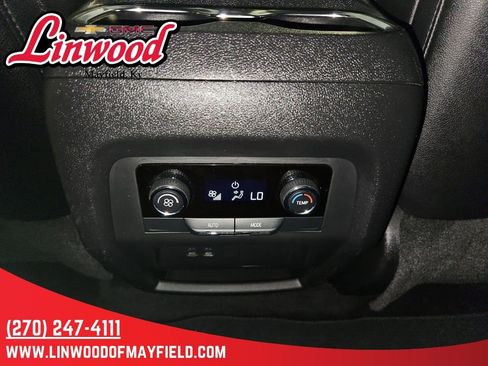 Used 2026 Chevrolet Traverse LT FWD image 14