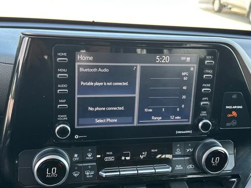 Used 2022 Toyota Highlander L AWD/4WD image 26