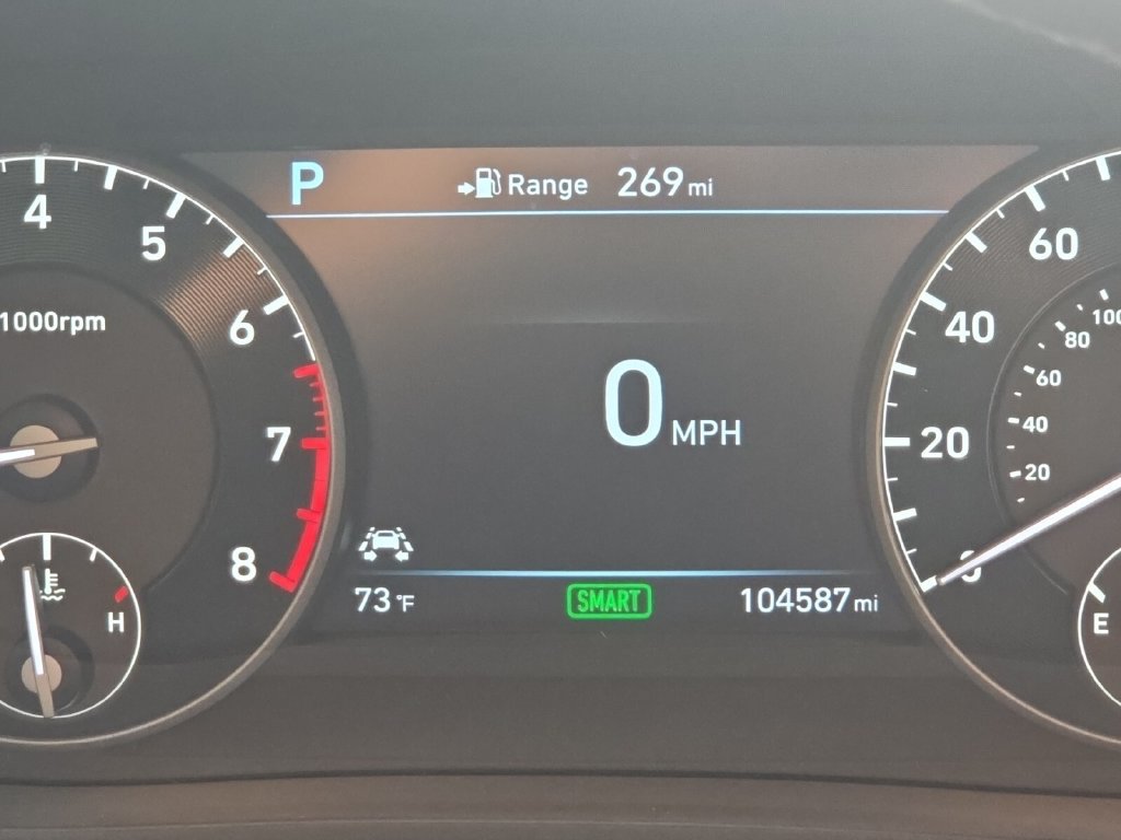 Used 2017 Genesis G90 3.3T Premium RWD image 27