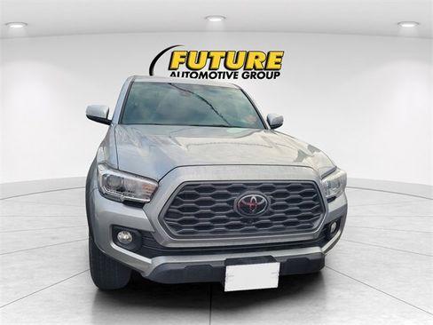 Used 2023 Toyota Tacoma TRD Off-Road w/ Advanced Technology Package image 2