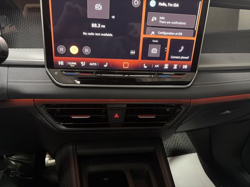 New 2026 Volkswagen Tiguan SE R-Line image 23