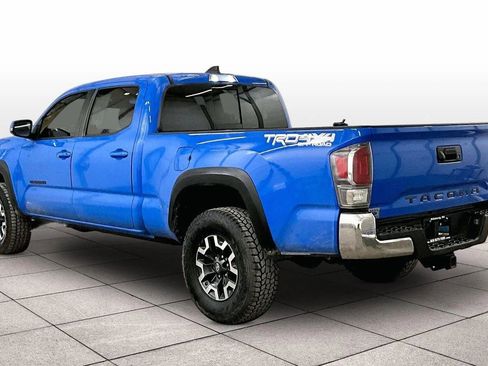 Used 2020 Toyota Tacoma TRD Off-Road w/ Blackout Package image 10