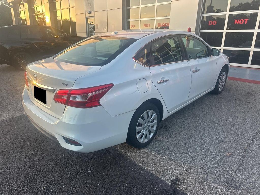 Used 2017 Nissan Sentra SV FWD image 5