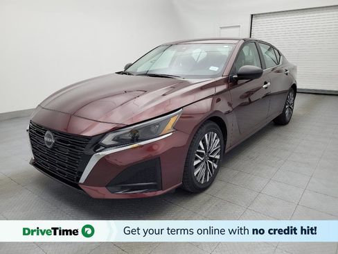 Used 2024 Nissan Altima 2.5 SV image 1