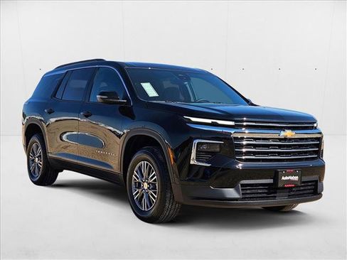 New 2026 Chevrolet Traverse LT w/ LPO, Floor Liner Package image 7