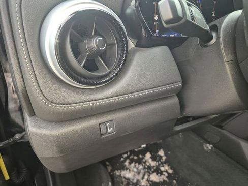 Used 2023 Chevrolet Colorado LT image 84