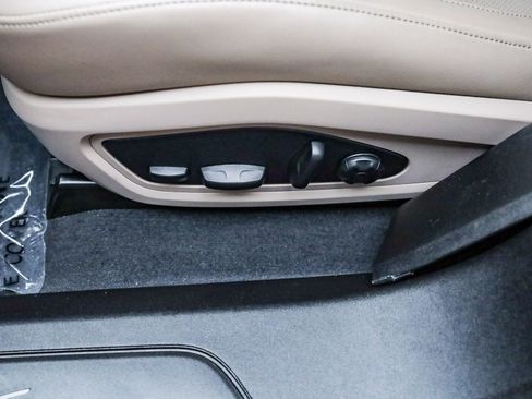 Certified 2022 Porsche Taycan 4 Cross Turismo image 25