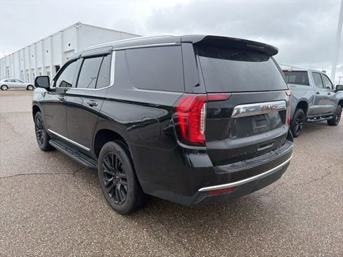 Used 2023 GMC Yukon SLT w/ SLT Luxury Package AWD/4WD image 4