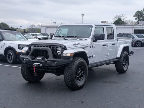 Used 2023 Jeep Gladiator Willys image 3