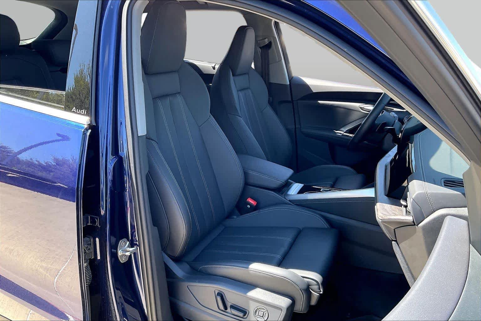 Used 2025 Audi Q5 Premium AWD/4WD image 9