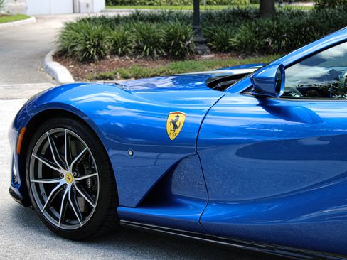Certified 2022 Ferrari 812 GTS RWD image 23