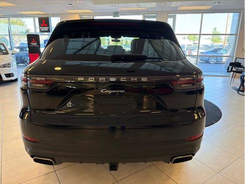 Used 2020 Porsche Cayenne AWD/4WD image 5