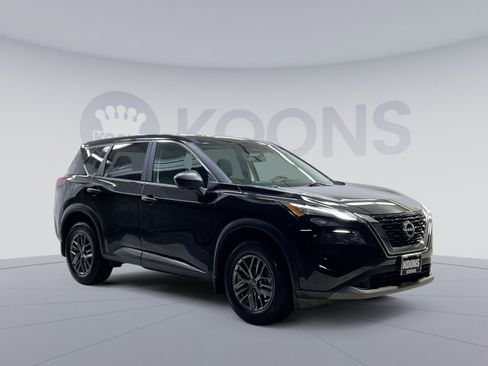 Used 2023 Nissan Rogue S image 14
