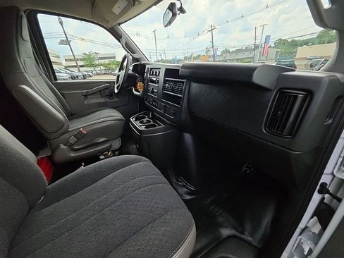 Used 2025 GMC Savana 2500 w/ Driver Convenience Package RWD image 34