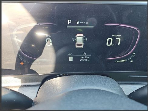 Certified 2023 Kia Sportage X-Line w/ X-Line Premium Package image 3