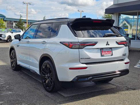 New 2026 Mitsubishi Outlander 4WD Plug-In Hybrid image 7