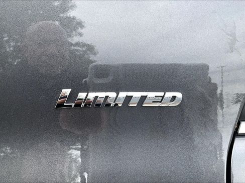Used 2023 Toyota 4Runner Limited AWD/4WD image 10