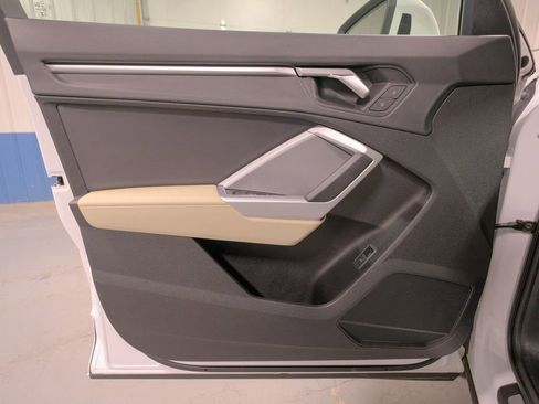 Used 2025 Audi Q3 2.0T Premium image 22