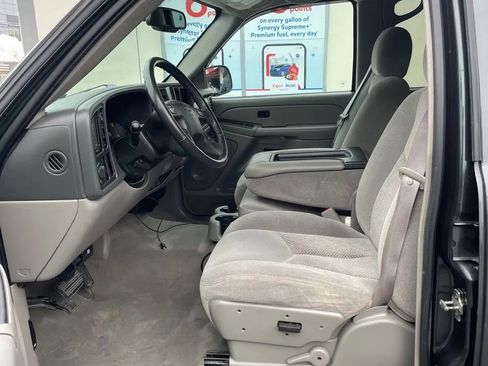 Used 2005 Chevrolet Avalanche Z71 w/ Preferred Equipment Group image 6