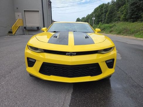 Used 2017 Chevrolet Camaro SS RWD image 8